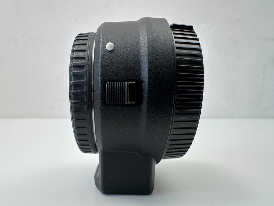 Nikon FTZ адаптер за Nikon F обективи към Nikon Z безогледални фотоапарати