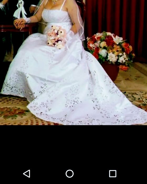 Свадебное платье