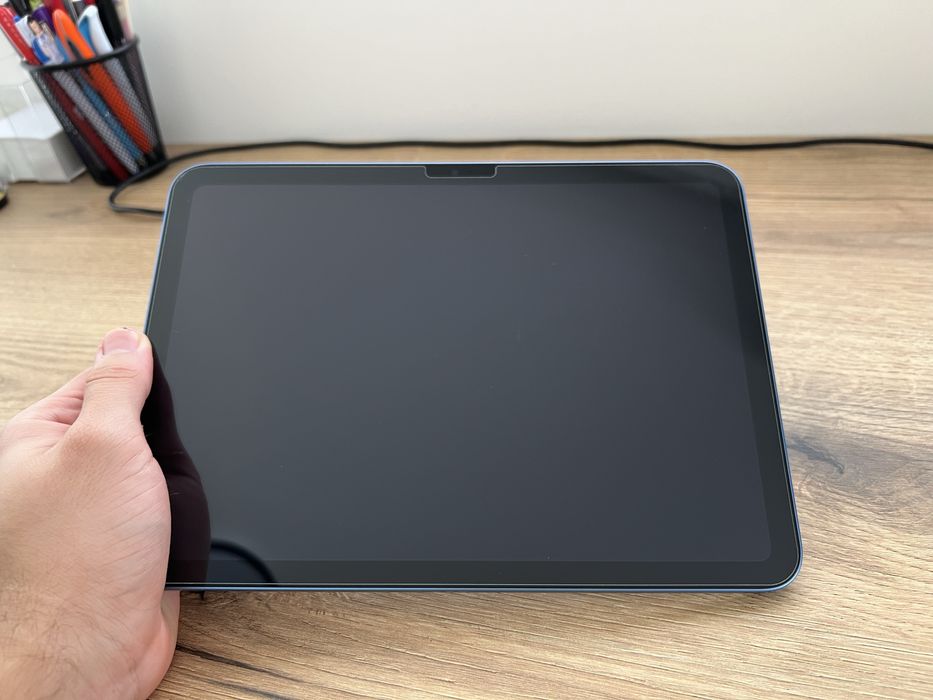 iPad 10th Generation 64GB + Писалка и Два калъфа