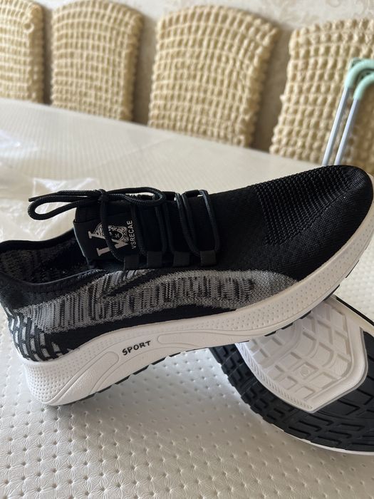 Продам мужскую обувь