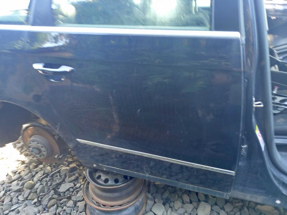Vand Usa Dreapta Spate Vw Passat B 6 Kombi