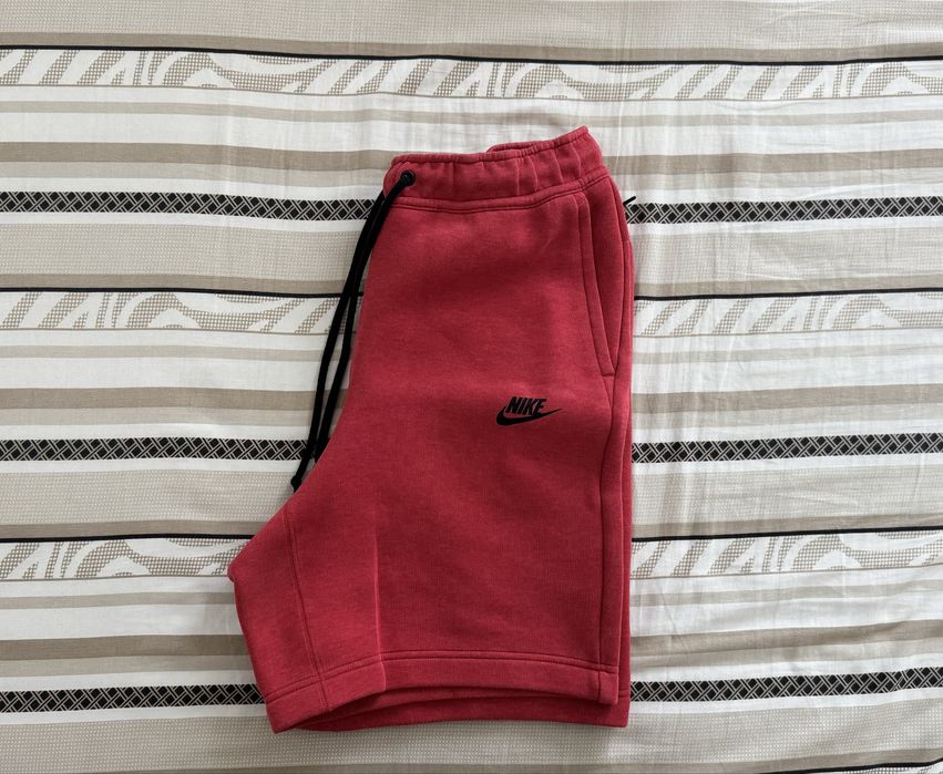 Pantaloni scurti Nike tech