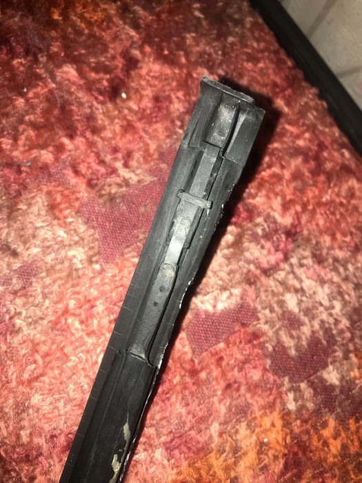 Молдинг крыши Авенсис