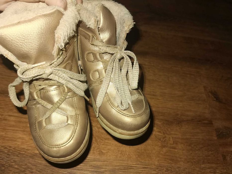 Продам детские сапожки