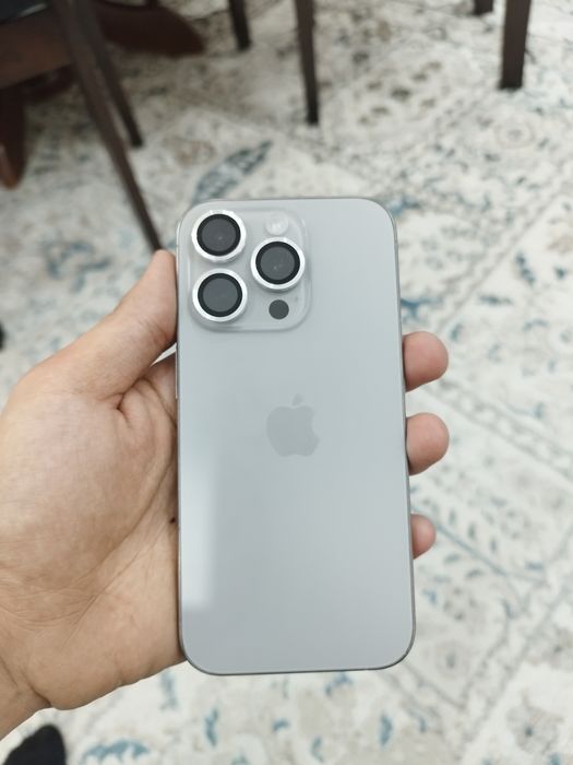 Обменяю iPhone 15 pro 256gb