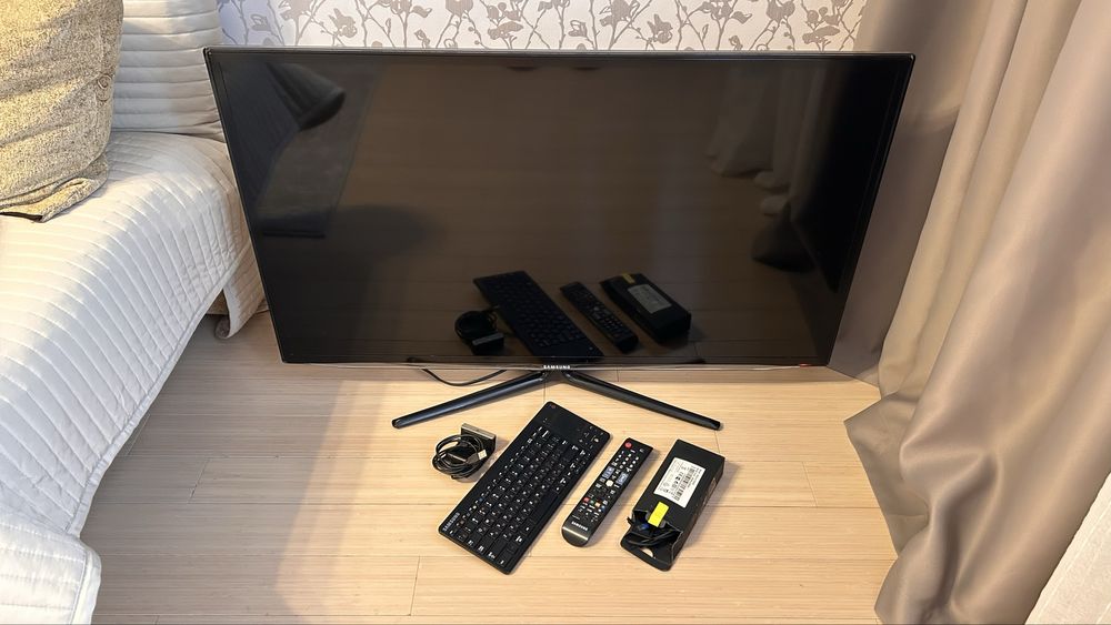 Продам телевизор Samsung UE40ES6307