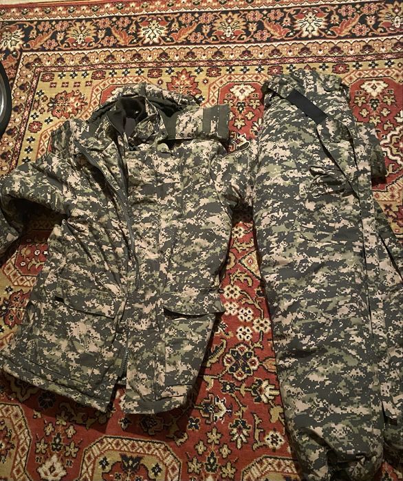 Продам бушлат в новым состояни