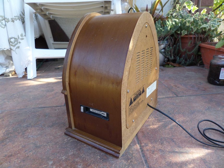 Radio si casetofon vintage FM si AM vechi superb perfect functional