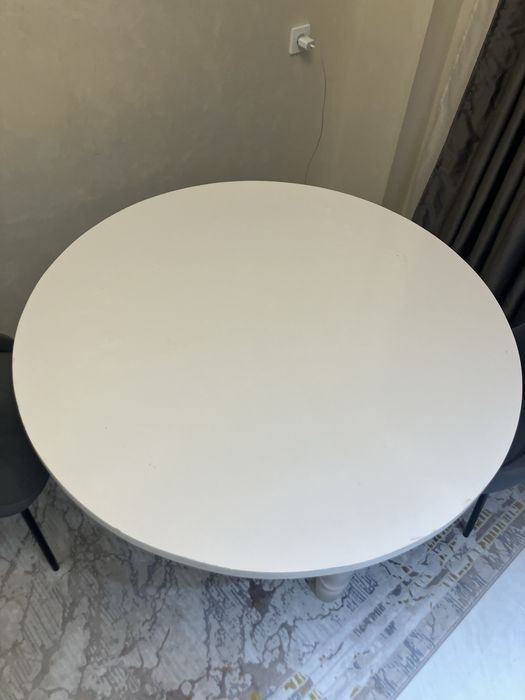 Стол кухонный, круглый