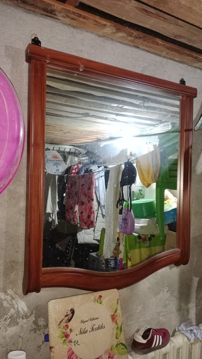 Спальная зеркало