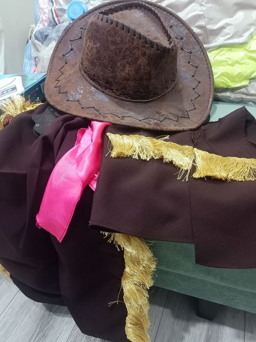 Продам костью ковбоя, с шляпкай