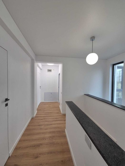 Casă nouă de vânzare – poziție pe colț, curte pe 3 laturi, zona Elvila