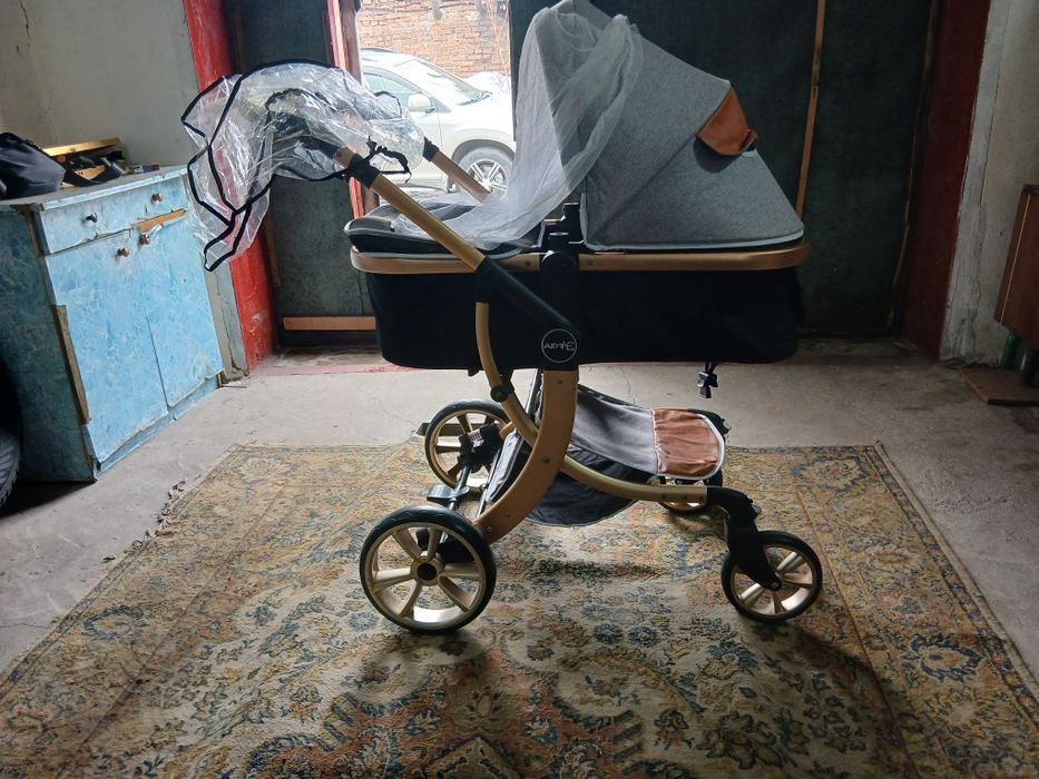 Продам коляску в хорошем состоянии