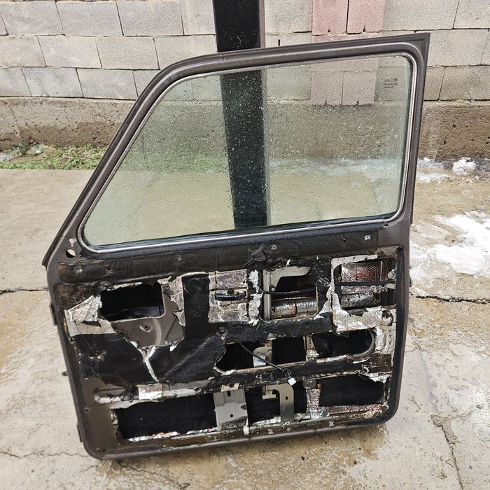 Дверь на ниву 21213-4