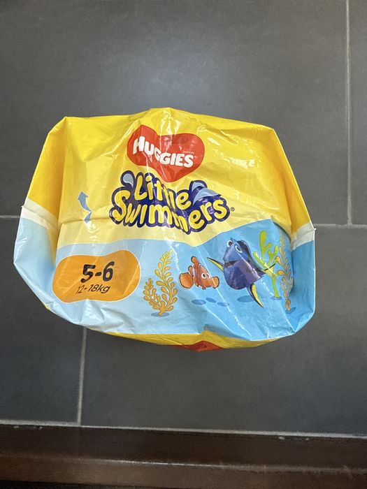 Pampers de apa Huggies 5-6