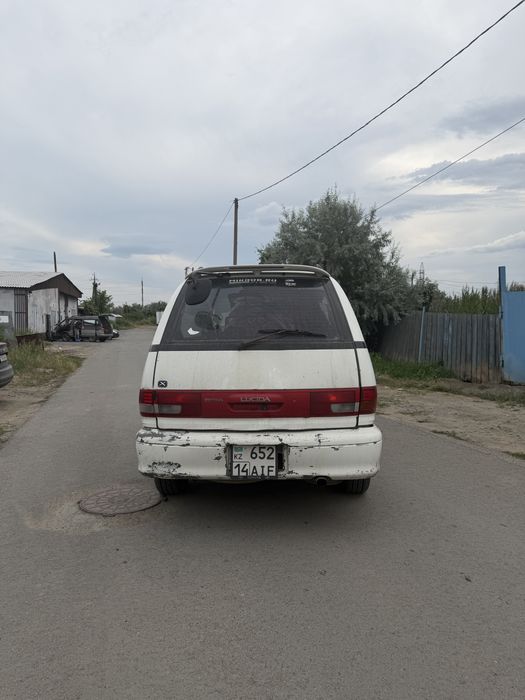 Продам тойоту люсиду