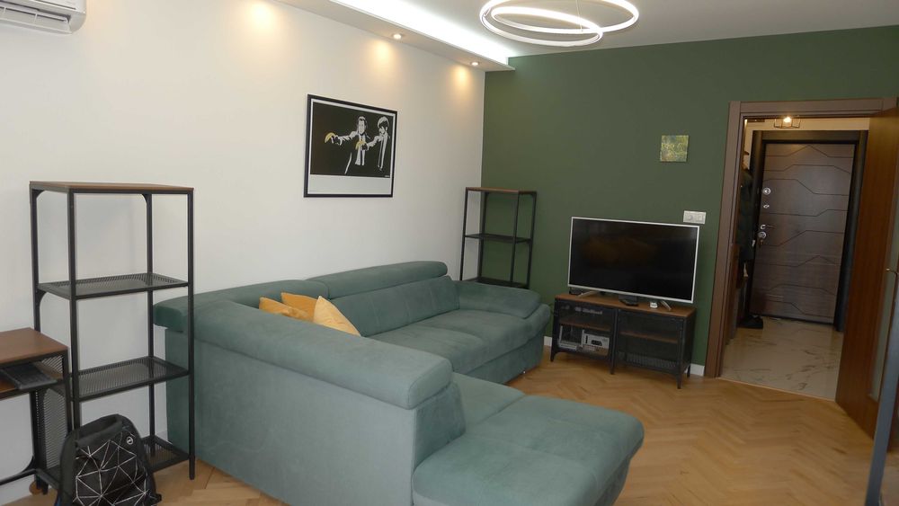 Дава се под наем Двустаен апартамент в София, Център - 60 кв.м за 747.66 € - Снимка #1