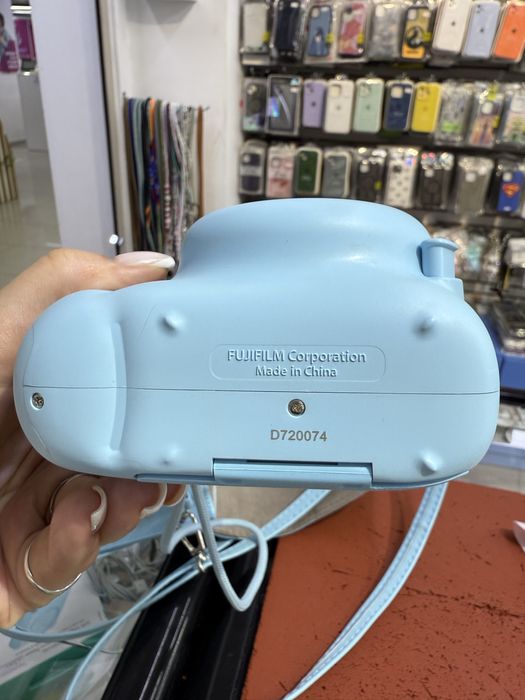 Продам instax mini 11