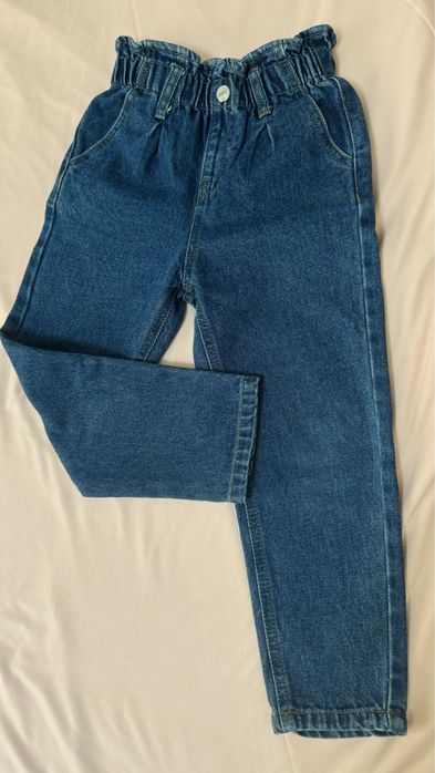 На флисе спортивка