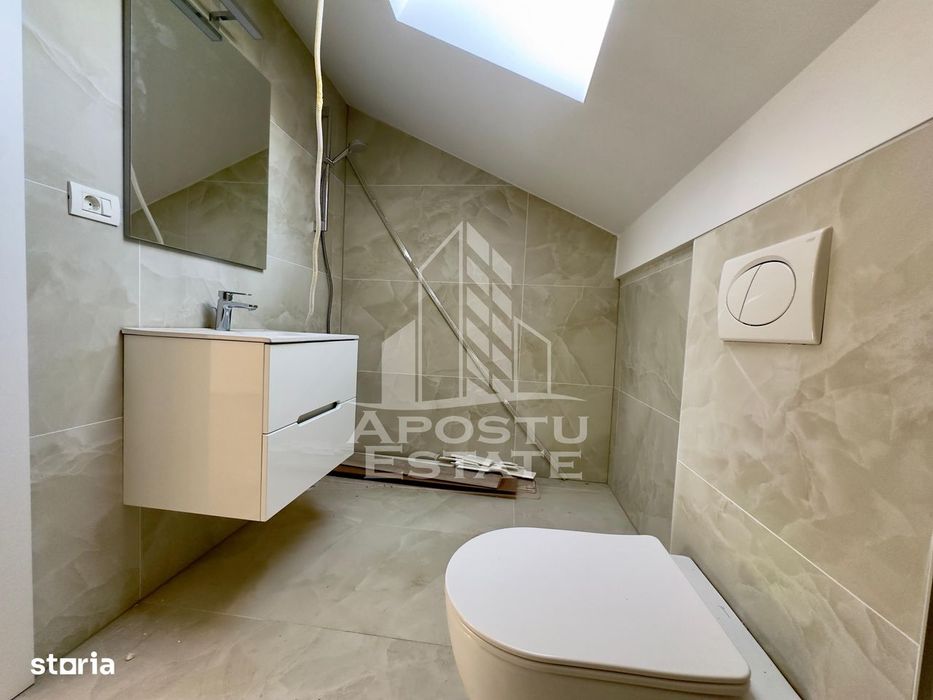 Penthouse cu 3 camere, 2 bai si dressing in spate la Lidl.