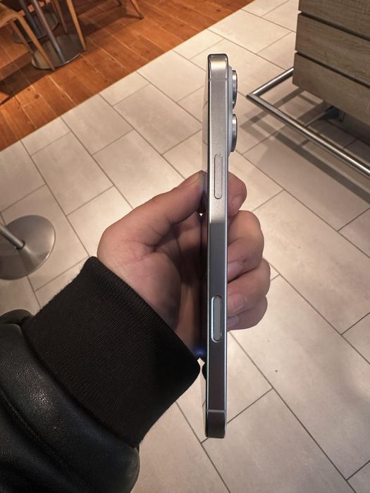 IPHONE 16 pro max  100%