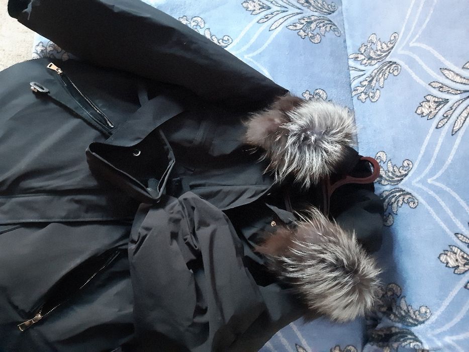 Продам зимную куртку