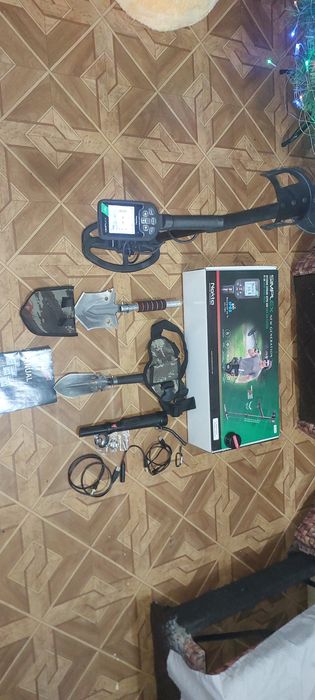 Металлоискатель плюс пинпоинтер.