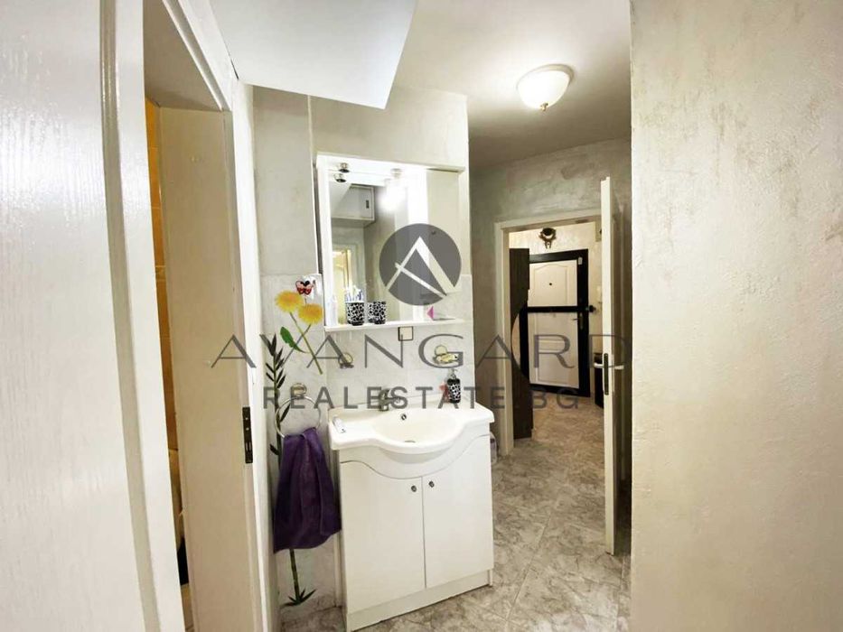 Продава се Тристаен апартамент в Пловдив, Кършияка - 110 кв.м за 1819 €/кв.м - Снимка #10