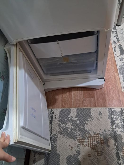 Продам холодильник