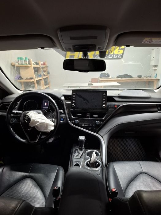 Перетяжка панели автомобиля