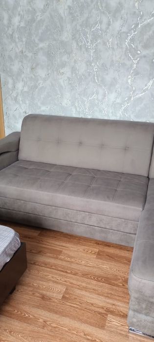Продам диван б/у.