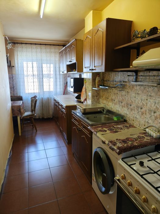 Inchiriez apartment 2 camere Ciupercă