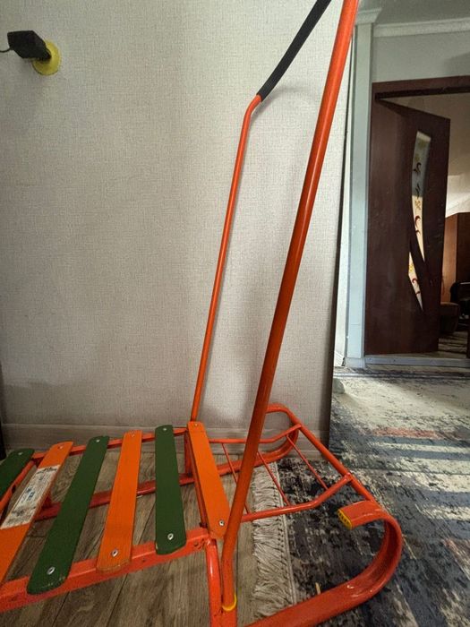 Продам зимние санки