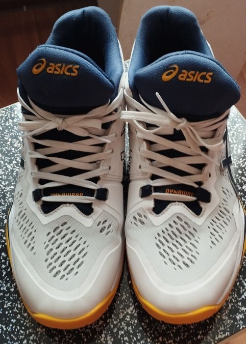 Спортивные кроссовки ASICS