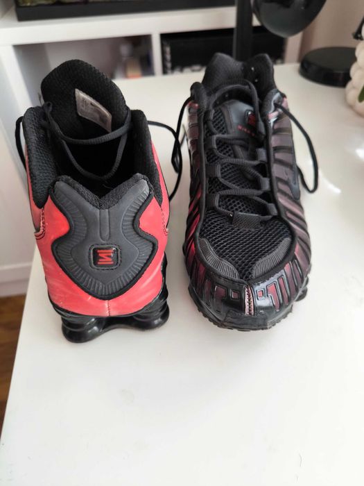 Продавам маратонки NIKE SHOX, хамелеон, 25€