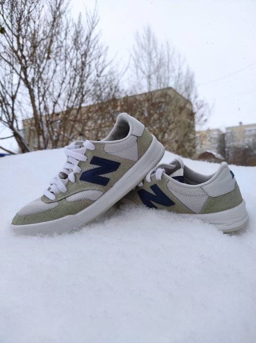 Продам New Balance 300