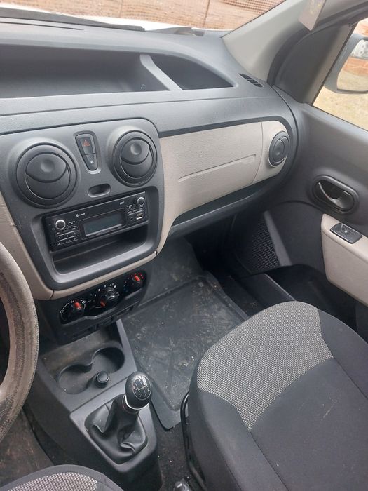 De vanzare dacia doker1,5dci avariata