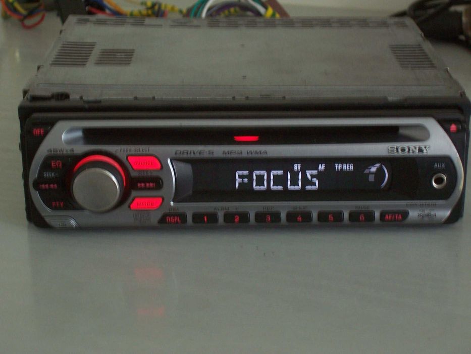 Авто MP3,Aux, СД плеър Sony CDX-GT210