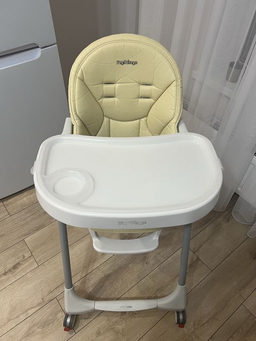 Стульчик-шезлонг для кормления Peg-Perego