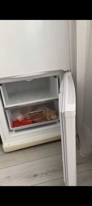 Продам холодильник б/у