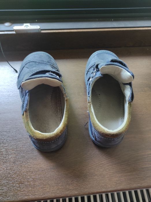 Adidas copii de la babyavus, mărimea 27, sunt purtați f puțin.