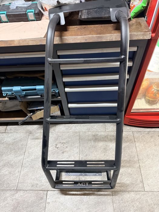 Лестница фирмы АСТ