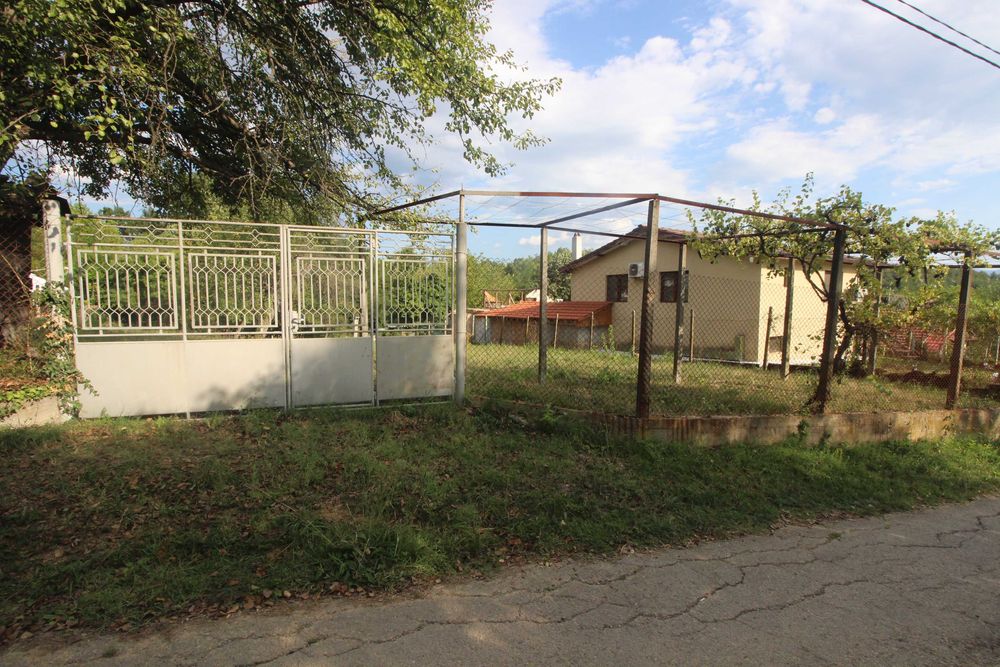 Парцел в регулация в с. Гайтани, общ. Габрово