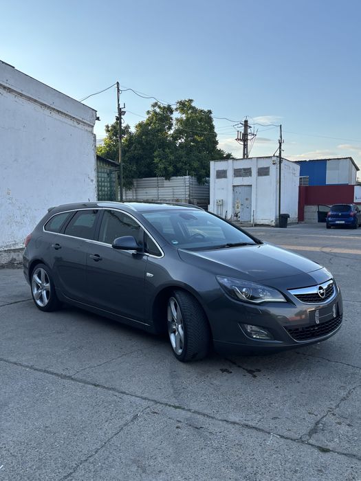 Opel astra J sport tourer