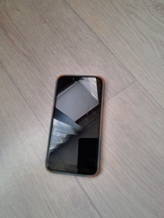 Продам Samsung J4