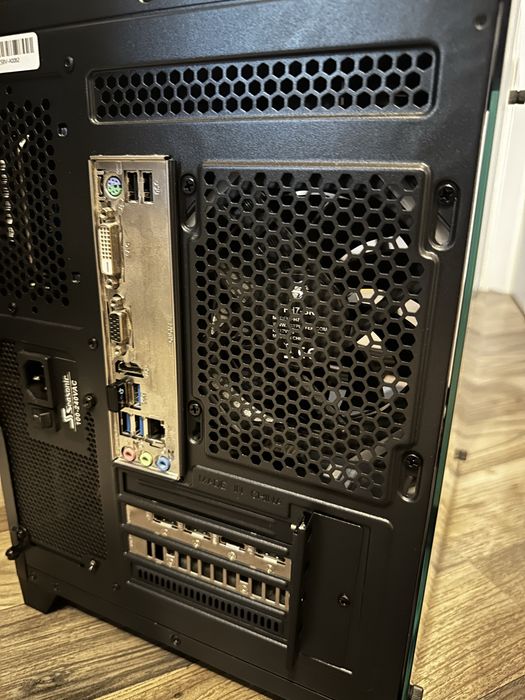PC Gaming Ryzen 5 5600 RX 6650 XT  16GB 1TB SSD Kingstone NVME
