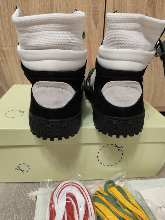 Off White 3.0 Mid Court