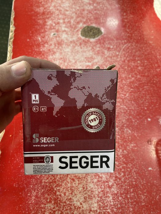 Signal sotiladi universal