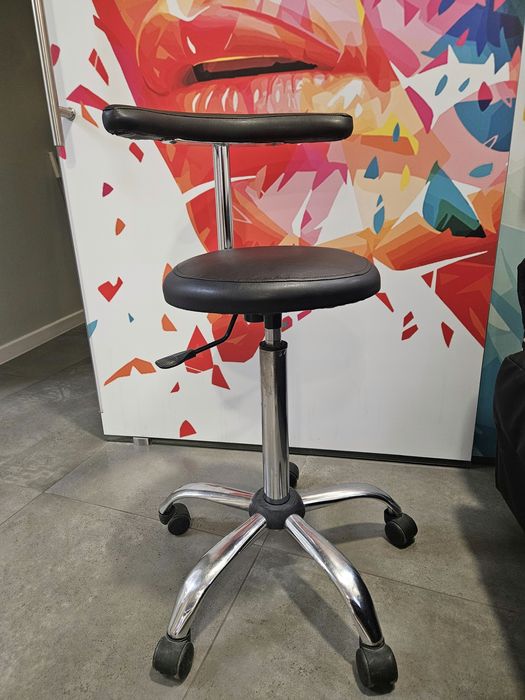 Козметичен стол / стол за козметик