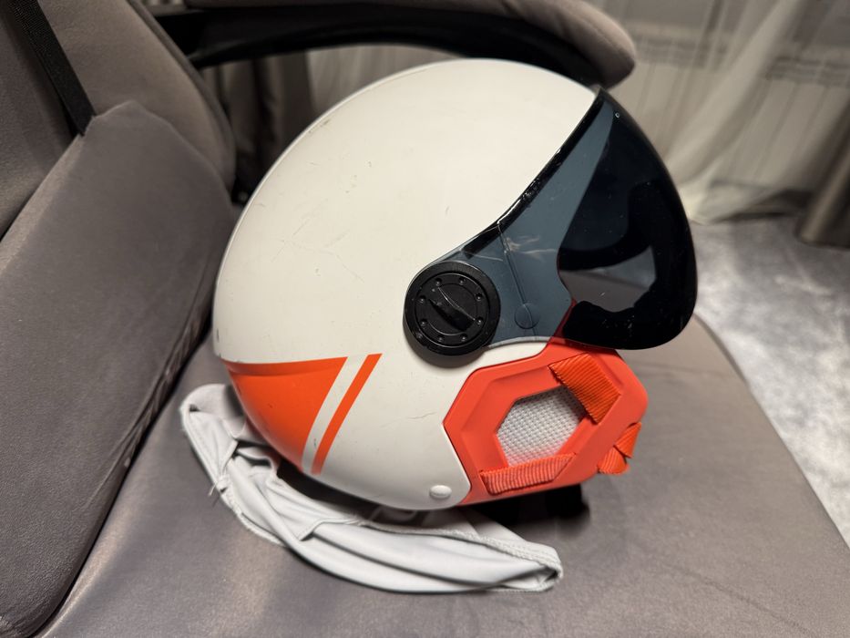 каска  за ски със очила …